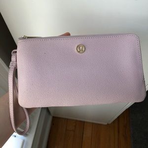 Lululemon wallet
